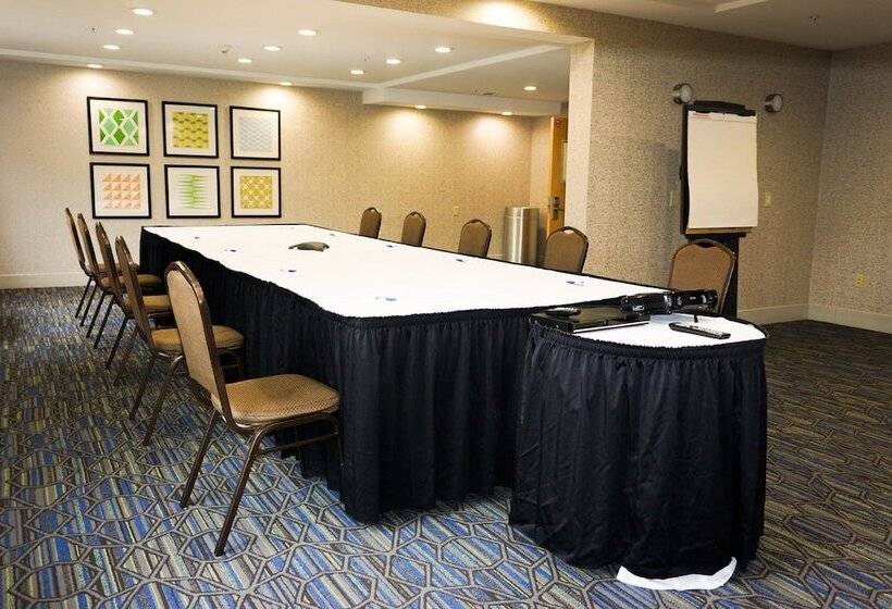 فندق Holiday Inn Express Fremont   Milpitas Central, An Ihg