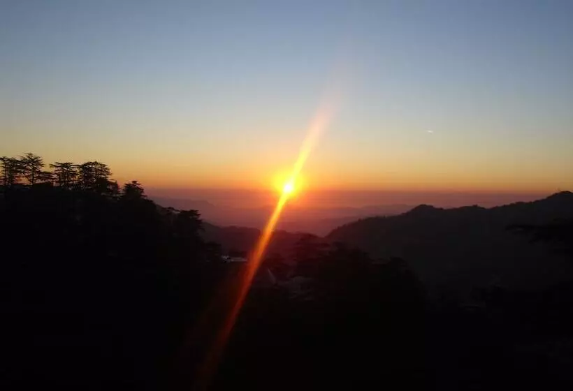 هتل Honeymoon Inn Shimla