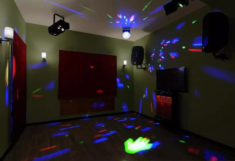 هتل Honeymoon Inn Shimla