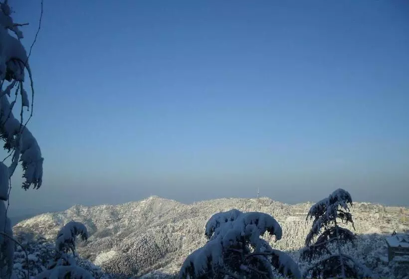 هتل Honeymoon Inn Shimla