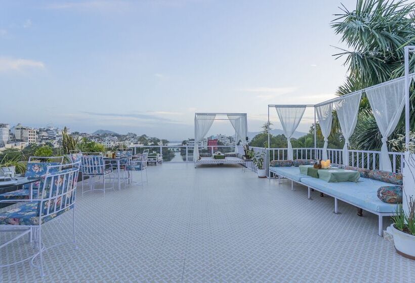 Отель Natural Lake View