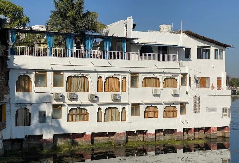 Отель Natural Lake View