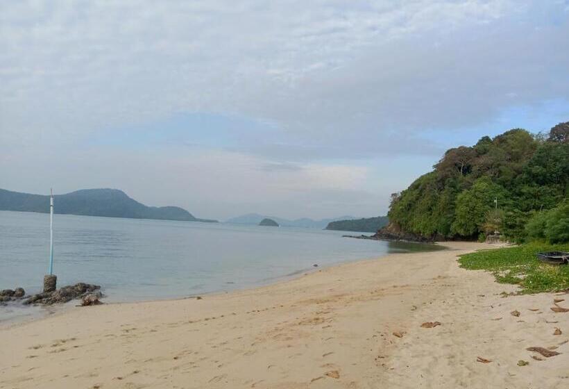 هتل Panwa Beach Side Beachfront