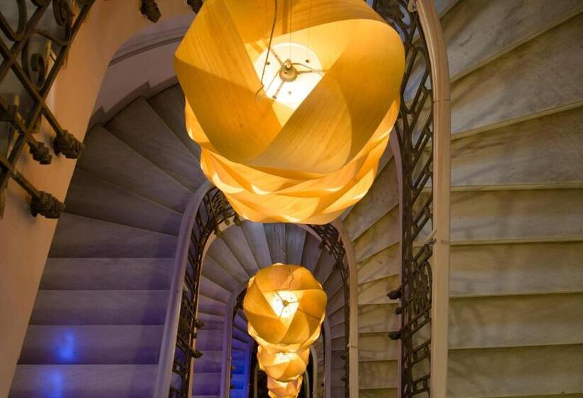 هتل Petit Palace Savoy Alfonso XII