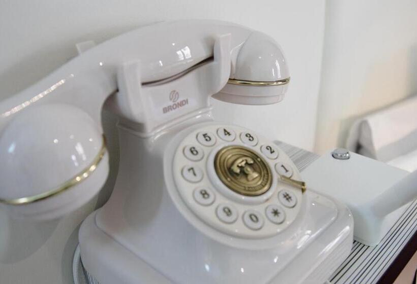 هتل Petit Palace Savoy Alfonso XII