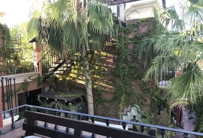 Hotel Posada Del Cortes