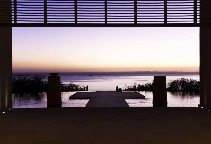 ホテル Puerta Cortes Residences