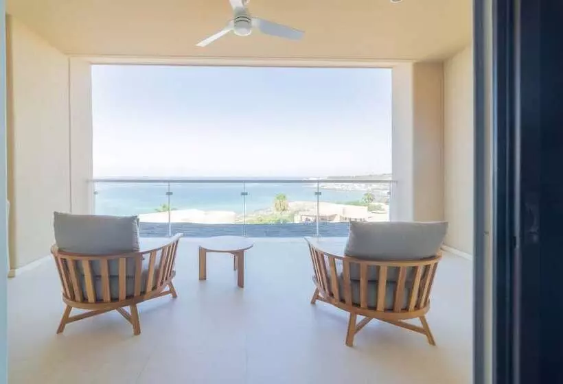 ホテル Puerta Cortes Residences