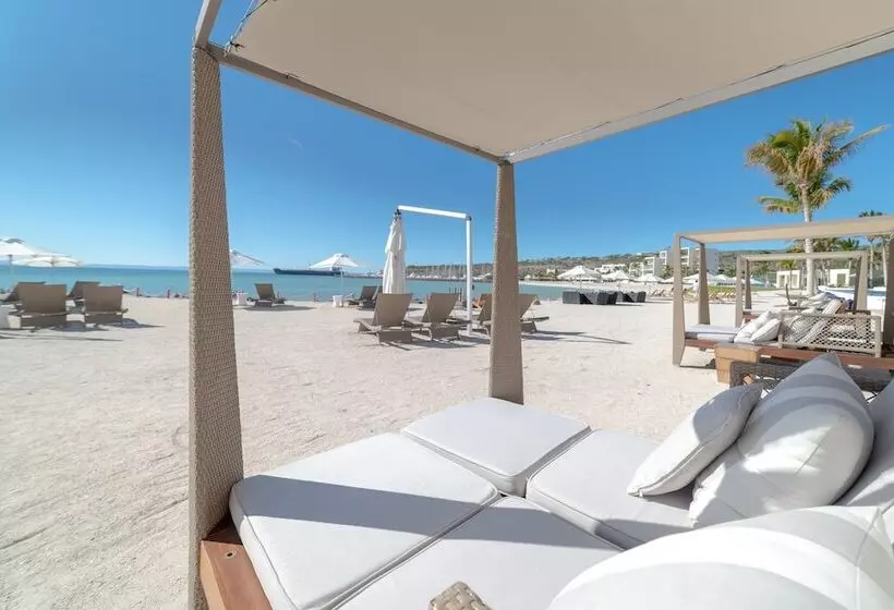 ホテル Puerta Cortes Residences