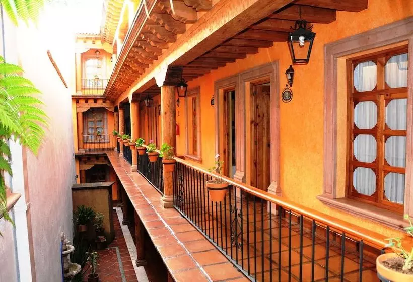 هتل Refugio Del Angel