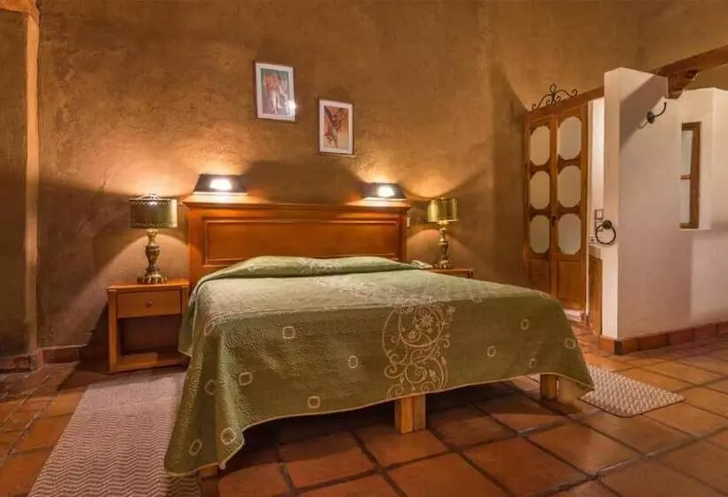 هتل Refugio Del Angel