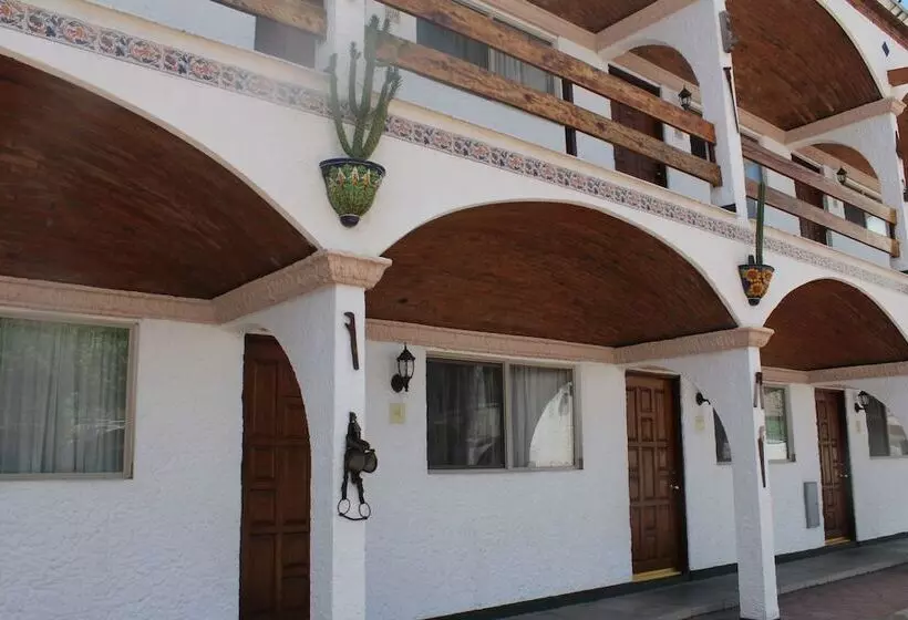هتل State Inn