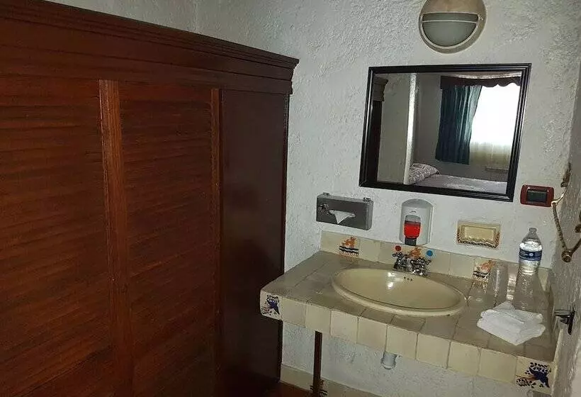 هتل State Inn