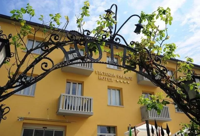 هتل Viktoria Palace