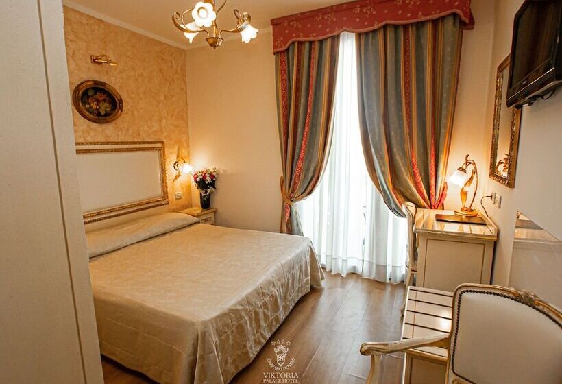 ホテル Viktoria Palace