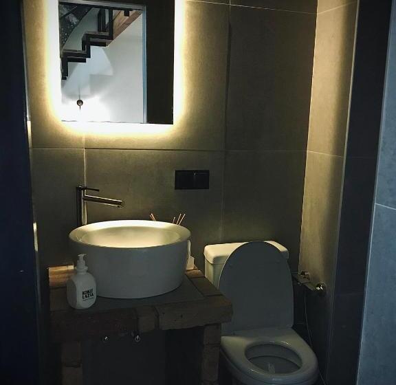 تختخواب و صبحانه Konjelazia   Tourism & Design