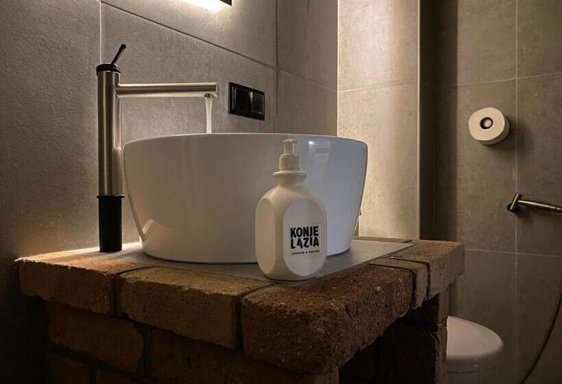 تختخواب و صبحانه Konjelazia   Tourism & Design