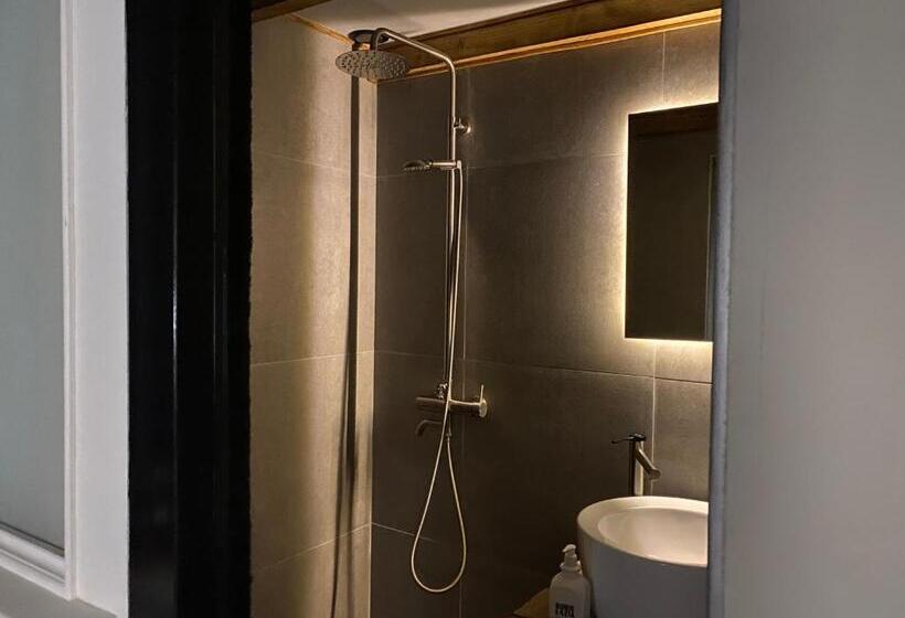 تختخواب و صبحانه Konjelazia   Tourism & Design