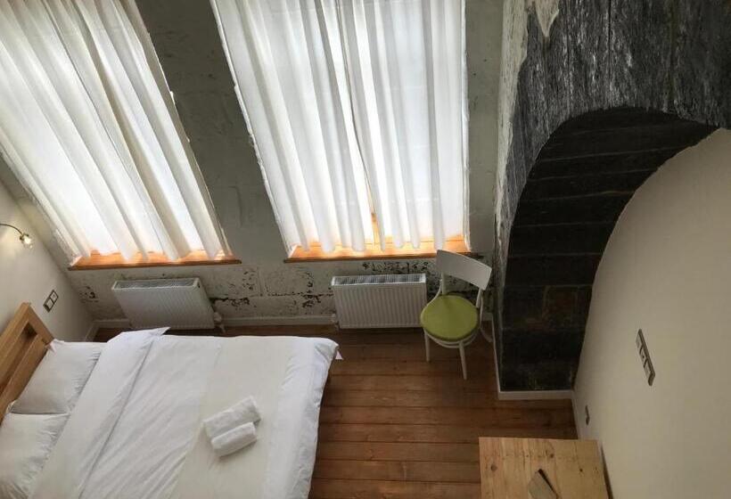 تختخواب و صبحانه Konjelazia   Tourism & Design