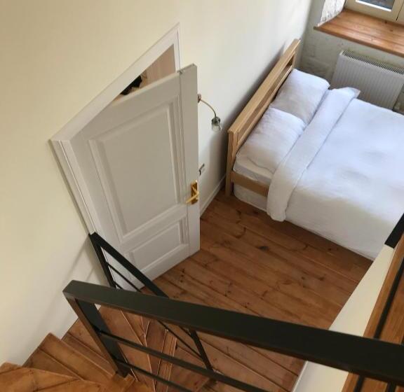 تختخواب و صبحانه Konjelazia   Tourism & Design