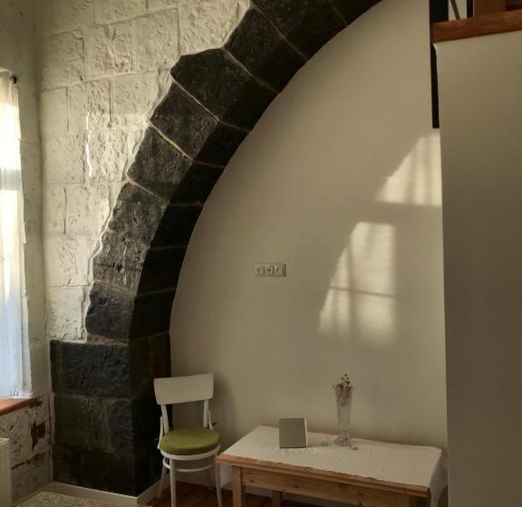 تختخواب و صبحانه Konjelazia   Tourism & Design