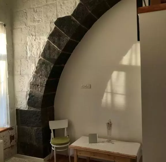 تختخواب و صبحانه Konjelazia   Tourism & Design
