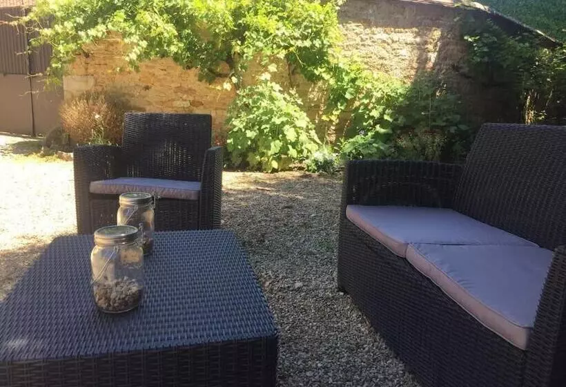 Aamiaismajoitus (B&B) La Maison Des Gardes   Chambres D Hôtes