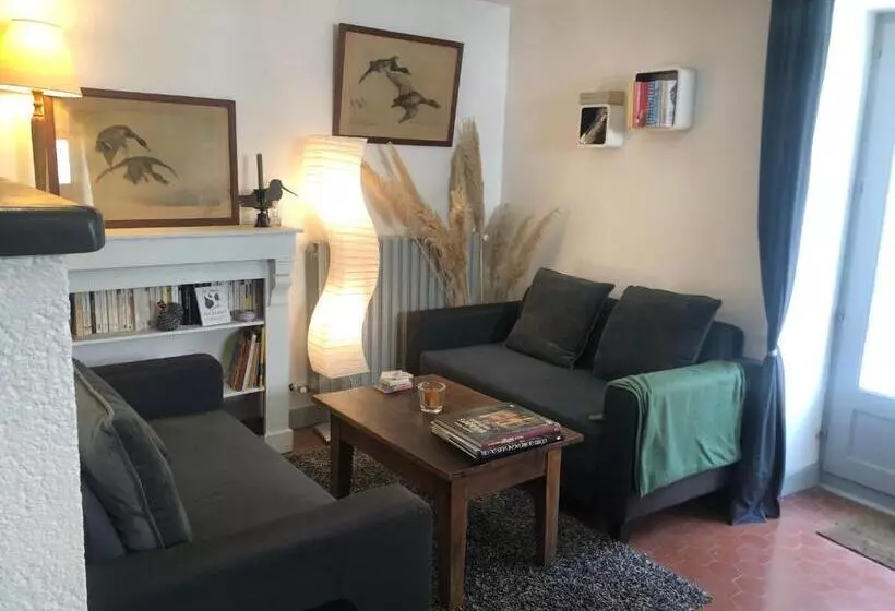 Aamiaismajoitus (B&B) La Maison Des Gardes   Chambres D Hôtes