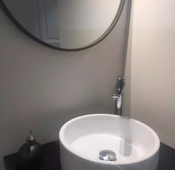 Aamiaismajoitus (B&B) La Maison Des Gardes   Chambres D Hôtes