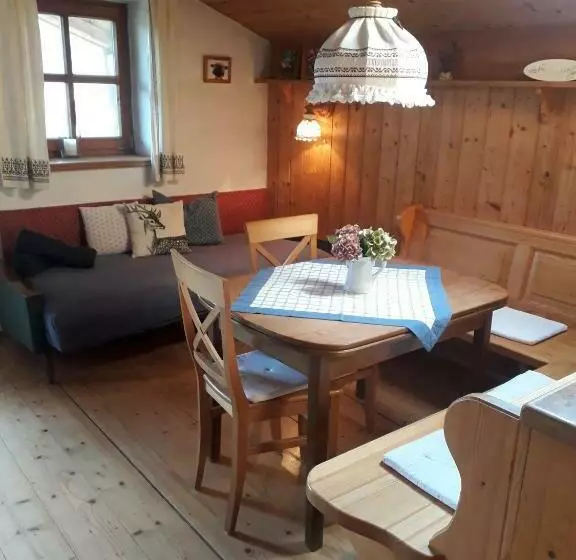 ホテル Huberhof, Mettenham