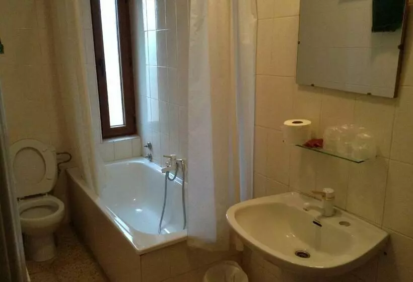 Majatalo El Delfín Verde