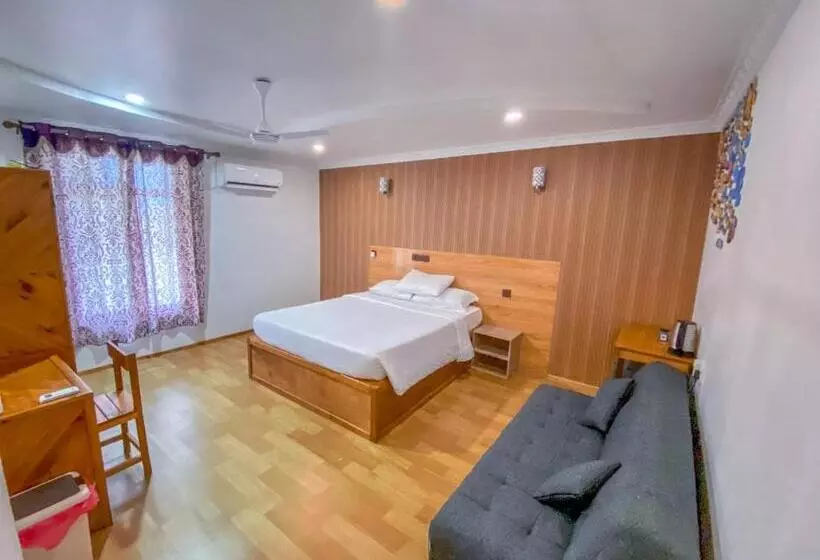 پانسیون Leisure Inn Guest House