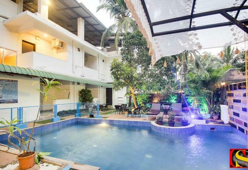 Lomakeskus Candolim Sands