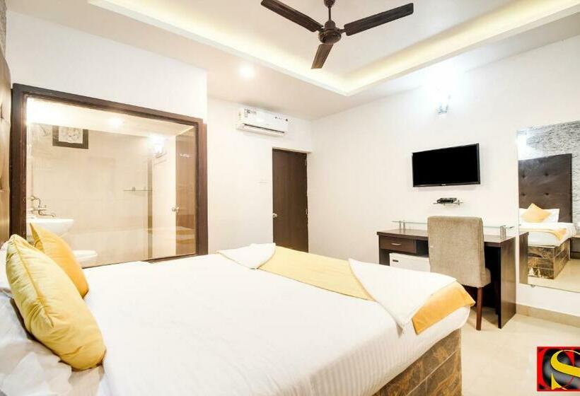 Lomakeskus Candolim Sands