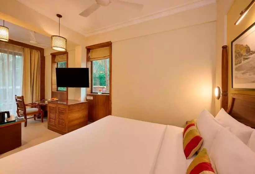 リゾートホテル Sea Breeze Sarovar Portico Varca Goa