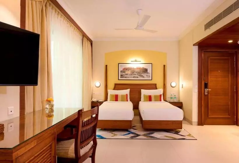 リゾートホテル Sea Breeze Sarovar Portico Varca Goa
