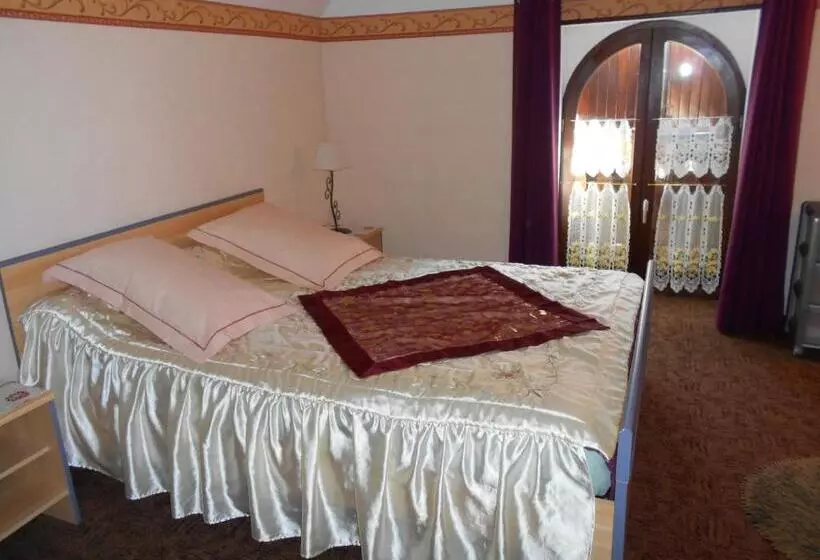 Aamiaismajoitus (B&B) Chambres D Hôtes Domaine D Augy