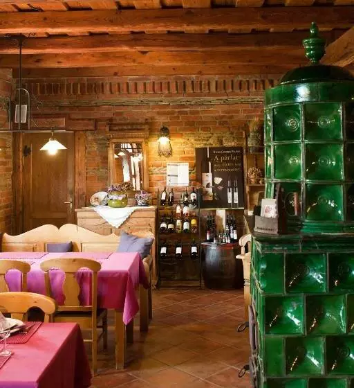 Aamiaismajoitus (B&B) St.michael Panzió Lovaspark