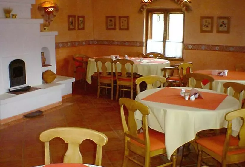 Aamiaismajoitus (B&B) St.michael Panzió Lovaspark