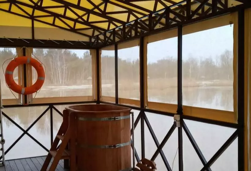 ホテル And Restaurant Complex Lubokray