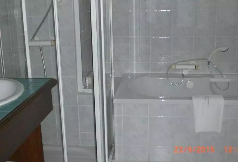 ホテル Auberge De L Atre