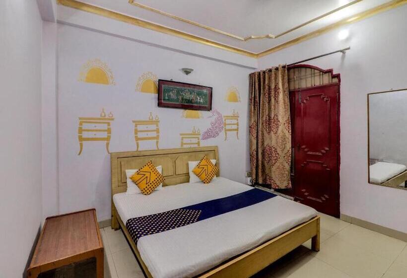 هتل J C Guest House