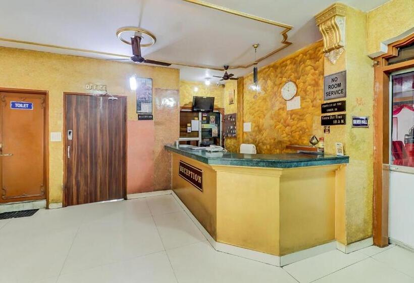 هتل J C Guest House