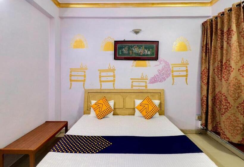 هتل J C Guest House