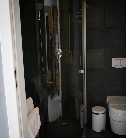 ホテル Pensiunea Art 1000