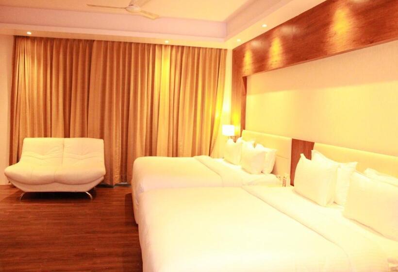 בית מלון כפרי Sarovar Portico Somnath