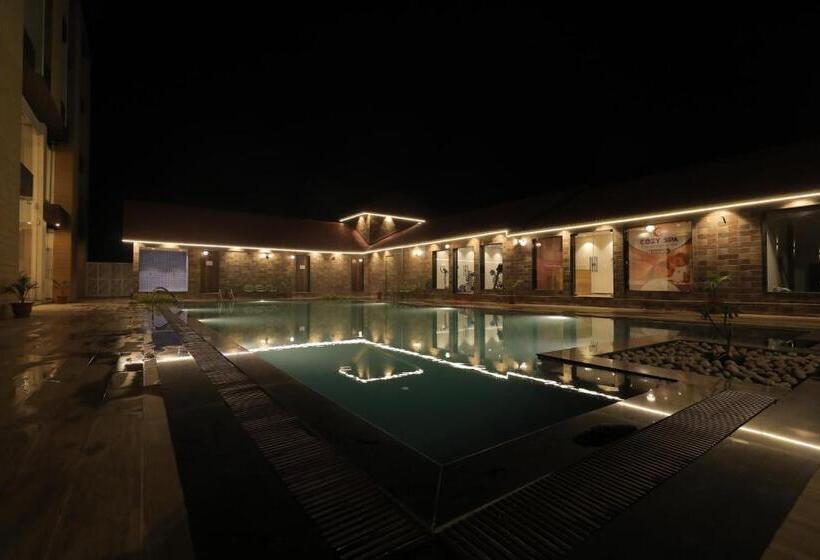 בית מלון כפרי Sarovar Portico Somnath