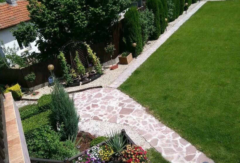 膳宿费 Villa Atika