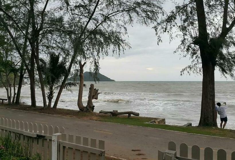 אתר נופש Baansukhita