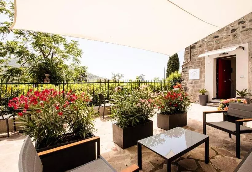 پانسیون Bellevue   Rooms & Suites